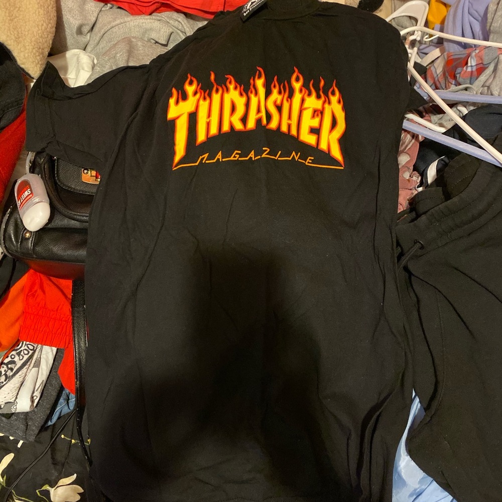 BLACK THRASHER SHIRT